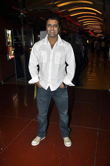 बॉलीवुड सितारों ने देखी 'गुजारिश'...