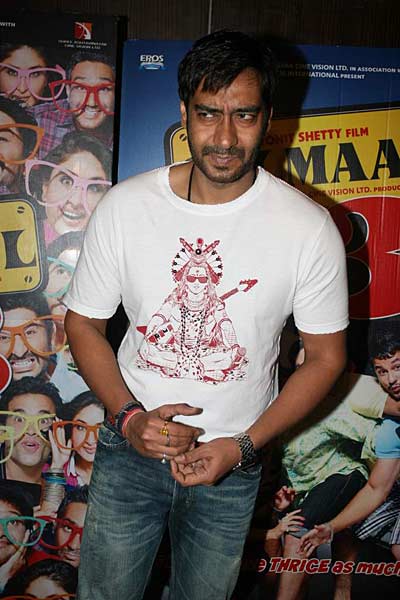 'गोलमाल-3' की सफलता का जश्‍न | हसीनों की दिलकश अदाएं