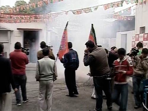 बिहार चुनाव के नतीजों ने चढ़ाया सियासी पारा