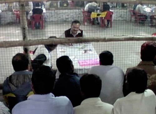 बिहार चुनाव के नतीजों ने चढ़ाया सियासी पारा