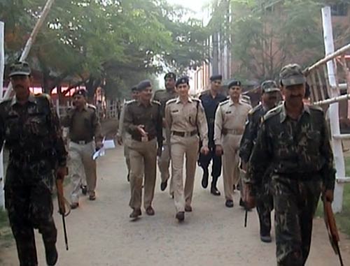 बिहार चुनाव के नतीजों ने चढ़ाया सियासी पारा