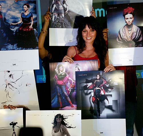 याना गुप्ता ने कहा, वो हैं 'नो-पैंटी' गर्ल  |    पढ़ें