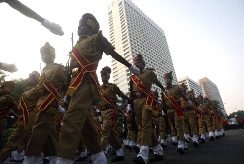 मुंबई के शहीदों को देशवासियों का नमन