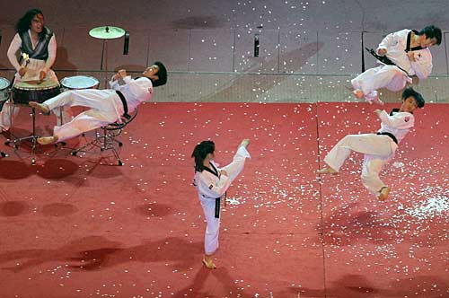 चीन में एशियाई खेलों का रंगारग समापन