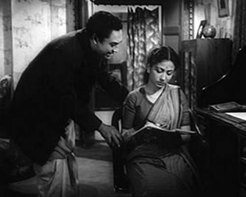 सर्वश्रेष्‍ठ अभिनेत्रियों पर नजर | संसद पहुंचे आमिर