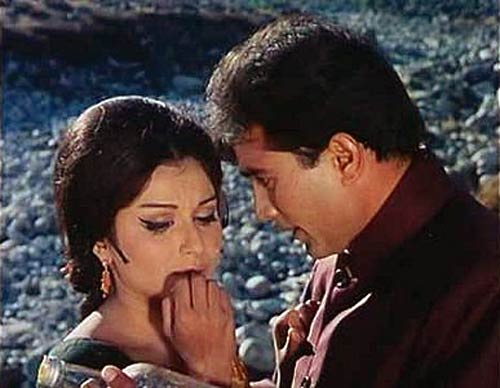 सर्वश्रेष्‍ठ अभिनेत्रियों पर नजर | संसद पहुंचे आमिर