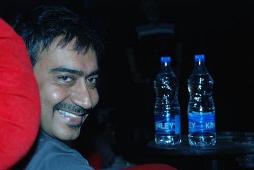 'दिल तो बच्‍चा है' की पहली झलक