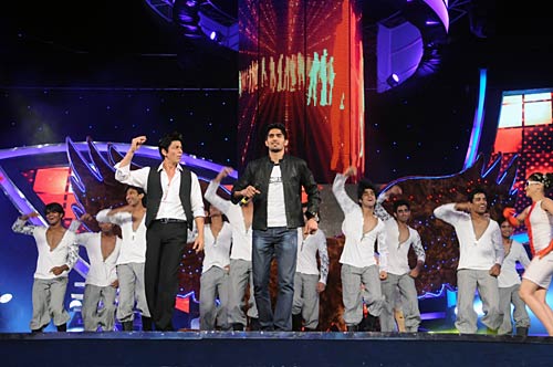 सहारा इंडिया खेल पुरस्कार 2010 में थिरके विजेंदर