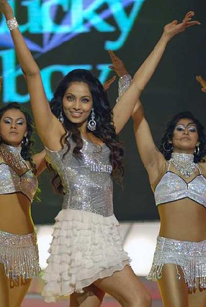 आइटम नंबर पर ‘हां’ और ‘ना’ | हॉट 'आइटम गर्ल'