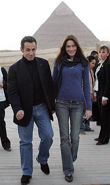 भारत दौरे पर ब्रूनी संग सरकोजी...| सरकोजी-‍ब्रूनी की प्रेम-कहानी