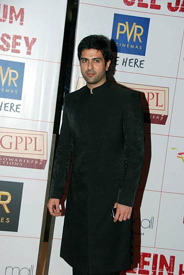 फिल्‍म 'खेलें हम जी जान से' का प्रीमियर | दीपिका के जलवे