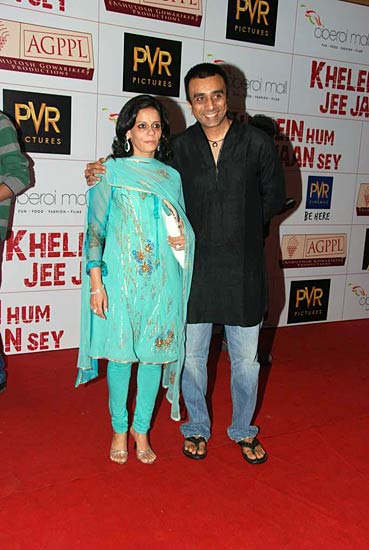 फिल्‍म 'खेलें हम जी जान से' का प्रीमियर | दीपिका के जलवे