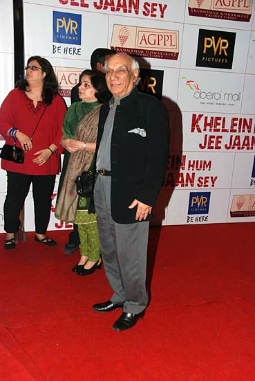 फिल्‍म 'खेलें हम जी जान से' का प्रीमियर | दीपिका के जलवे