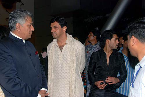 फिल्‍म 'खेलें हम जी जान से' का प्रीमियर | दीपिका के जलवे