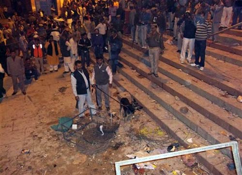 बनारस में हुए ब्‍लास्‍ट की तस्‍वीरें | घाटों का शहर