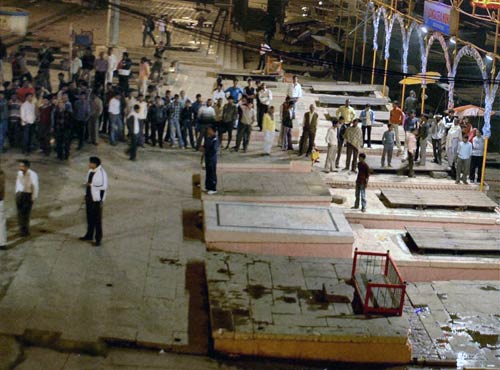 बनारस में हुए ब्‍लास्‍ट की तस्‍वीरें | घाटों का शहर