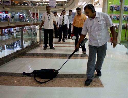 बनारस में हुए ब्‍लास्‍ट की तस्‍वीरें | घाटों का शहर