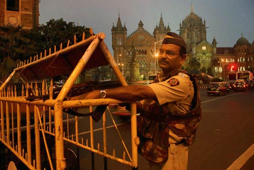 बनारस में हुए ब्‍लास्‍ट की तस्‍वीरें | घाटों का शहर