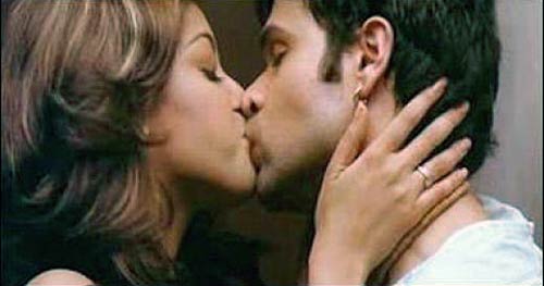 किस्‍सा बॉलीवुड के 'किस' का |   हुस्‍न जो दीवाना बना दे...