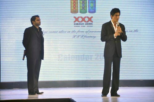 रैंप पर बिकनी मॉडल्‍स | 'सात खून...' में प्रियंका