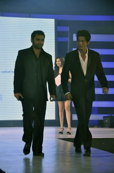 रैंप पर बिकनी मॉडल्‍स | 'सात खून...' में प्रियंका