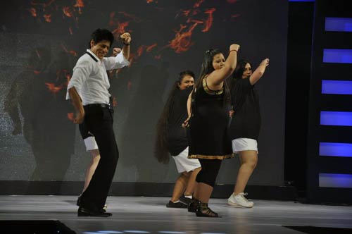 रैंप पर बिकनी मॉडल्‍स | 'सात खून...' में प्रियंका