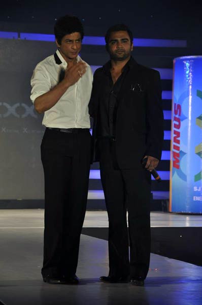 रैंप पर बिकनी मॉडल्‍स | 'सात खून...' में प्रियंका