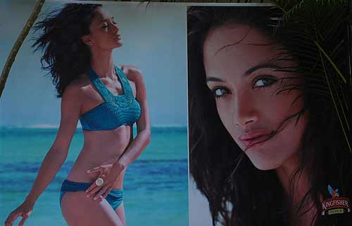 किंगफिशर कैलेंडर की मादकता | किंगफिशर कैलेंडर 2011