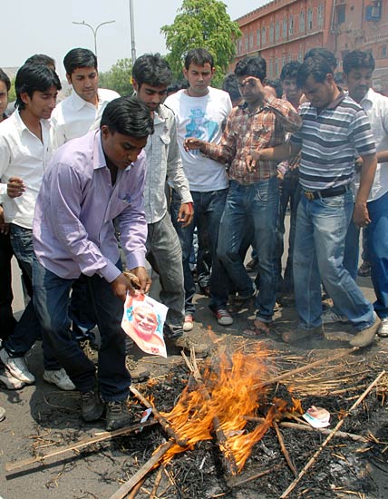 राजनीतिक घटनाक्रम 2010  |   साल की टॉप फिल्‍में