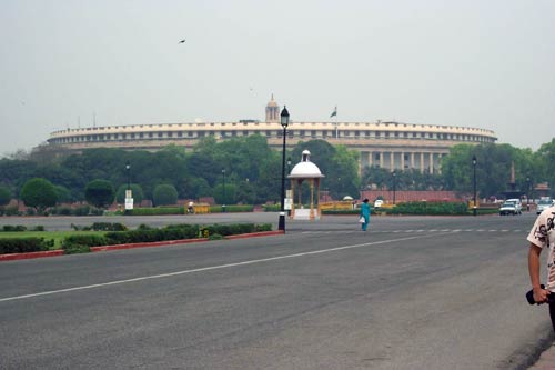 घोटालों से भरा साल रहा 2010 |  अभूतपूर्व फैसलों का वर्ष