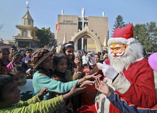 देशभर में क्रिसमस की धूम...