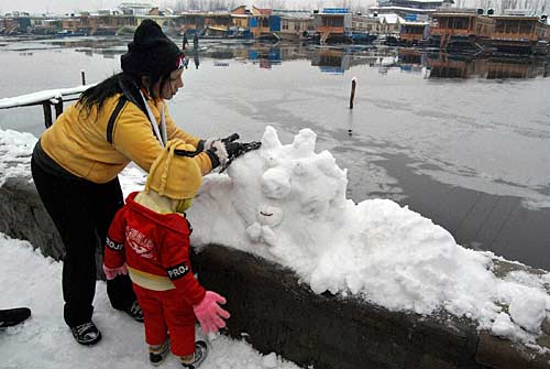 कश्मीर में मौसम की पहली बर्फबारी | '...तो लौटेगा हिमयुग’