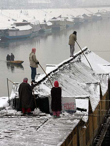 कश्मीर में मौसम की पहली बर्फबारी | '...तो लौटेगा हिमयुग’