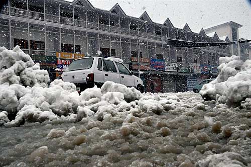 कश्मीर में मौसम की पहली बर्फबारी | '...तो लौटेगा हिमयुग’