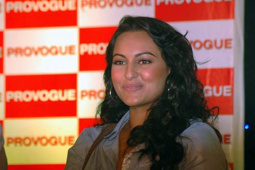 24 की हुई 'रज्‍जो' | बॉलीवुड की सबसे सेक्‍सी दुल्‍हन