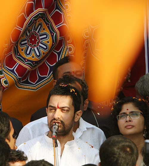 गणतंत्र दिवस पर धोबी घाट पहुंचे आमिर