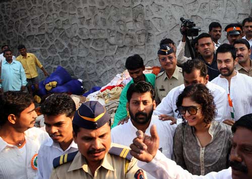 गणतंत्र दिवस पर धोबी घाट पहुंचे आमिर