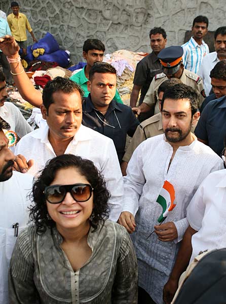 गणतंत्र दिवस पर धोबी घाट पहुंचे आमिर