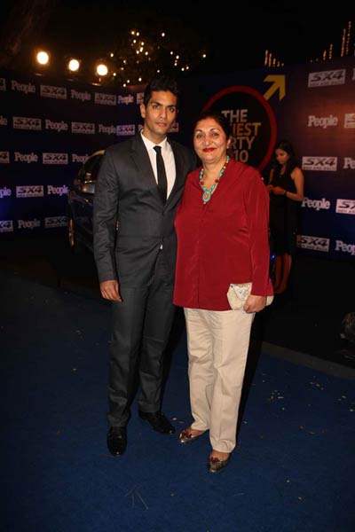 'द सेक्‍सियेस्‍ट पार्टी 2010' की रौनक | किंगफिशर का कैलेंडर