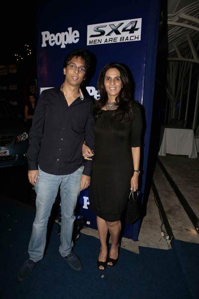 'द सेक्‍सियेस्‍ट पार्टी 2010' की रौनक | किंगफिशर का कैलेंडर