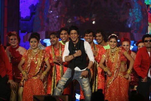 अप्‍सरा अवॉर्ड में सितारों की धूम । सितारों की मस्‍ती