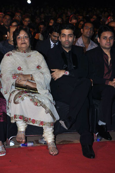 अप्‍सरा अवॉर्ड में सितारों की धूम । सितारों की मस्‍ती