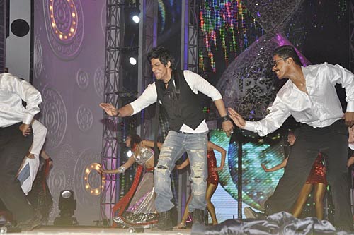 अप्‍सरा अवॉर्ड में सितारों की मस्‍ती   | ग्लैमर का तड़का