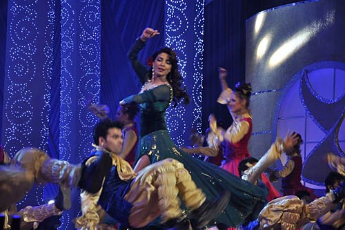 अप्‍सरा अवॉर्ड में सितारों की मस्‍ती   | ग्लैमर का तड़का