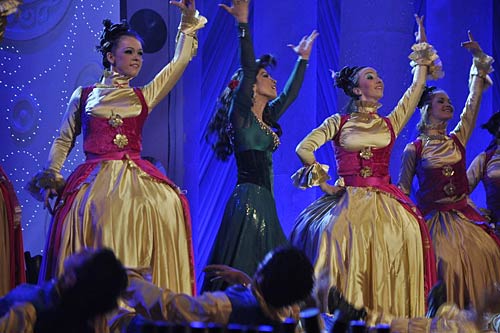 अप्‍सरा अवॉर्ड में सितारों की मस्‍ती   | ग्लैमर का तड़का