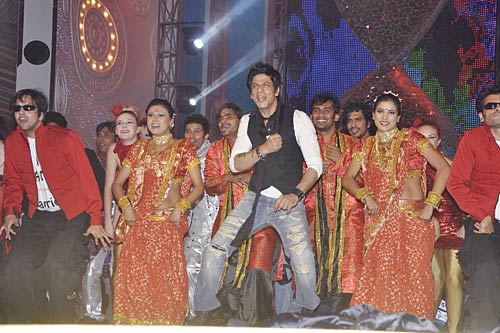 अप्‍सरा अवॉर्ड में सितारों की मस्‍ती   | ग्लैमर का तड़का