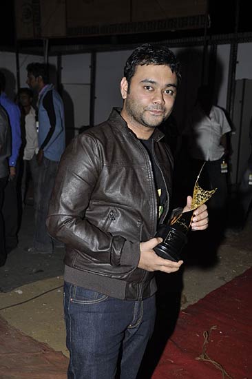 अप्‍सरा अवॉर्ड में सितारों की धूम । सितारों की मस्‍ती