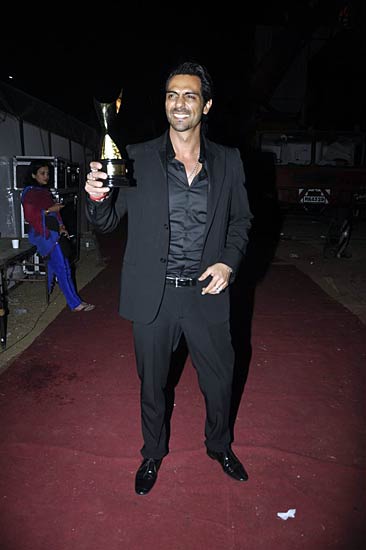 अप्‍सरा अवॉर्ड में सितारों की धूम । सितारों की मस्‍ती