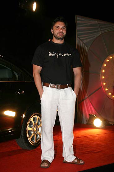 अप्‍सरा अवॉर्ड में सितारों की धूम । सितारों की मस्‍ती