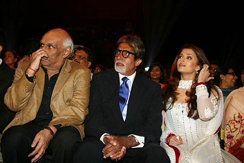 अप्‍सरा अवॉर्ड में सितारों की धूम । सितारों की मस्‍ती